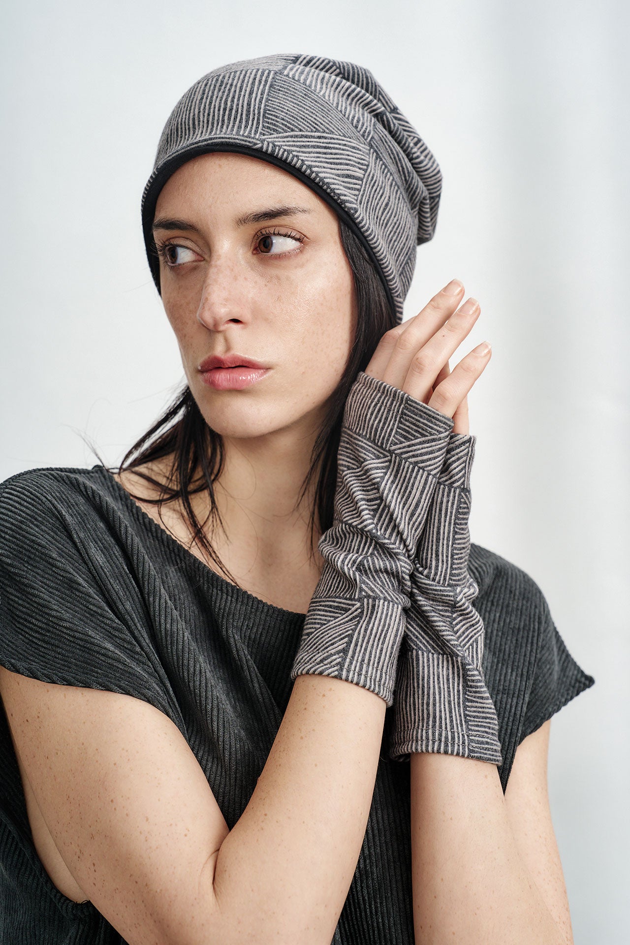ANEKA GLOVES