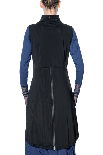 Long vest with back-zip